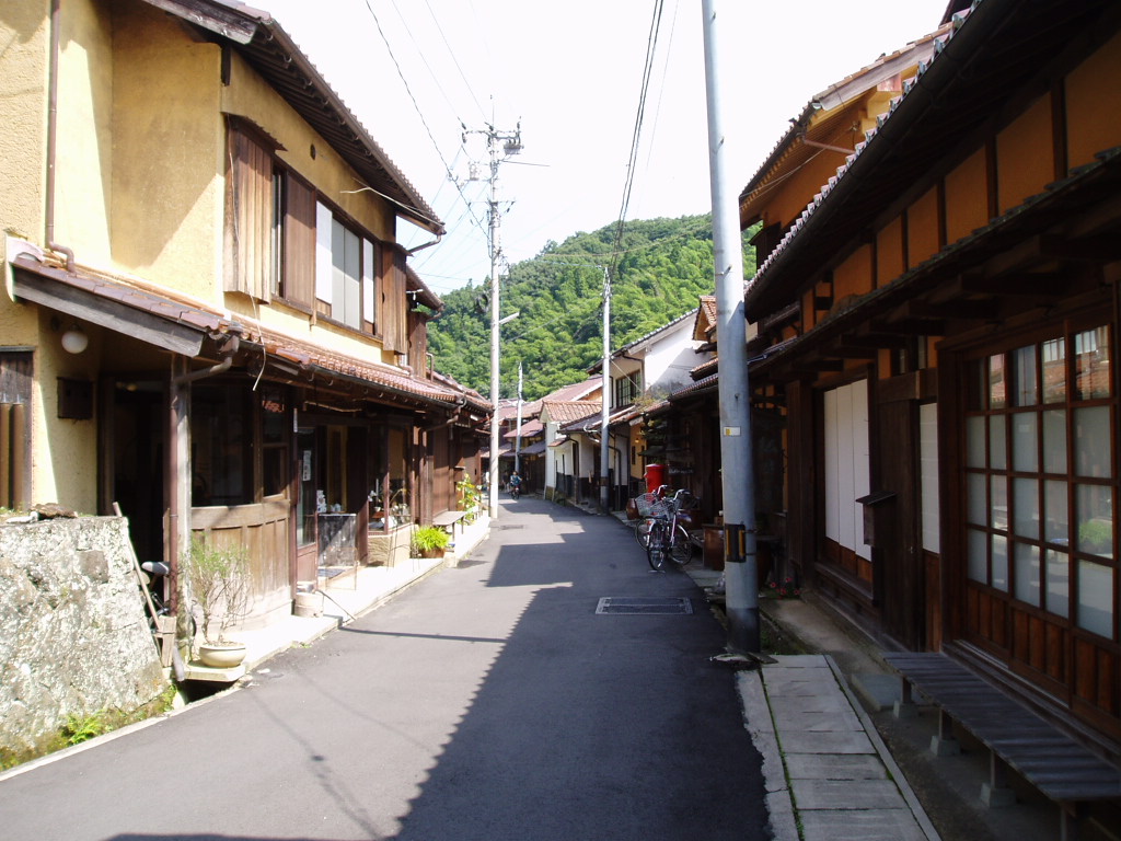 Preserved merchant houses lining the Omori townscape at Iwami Ginzan